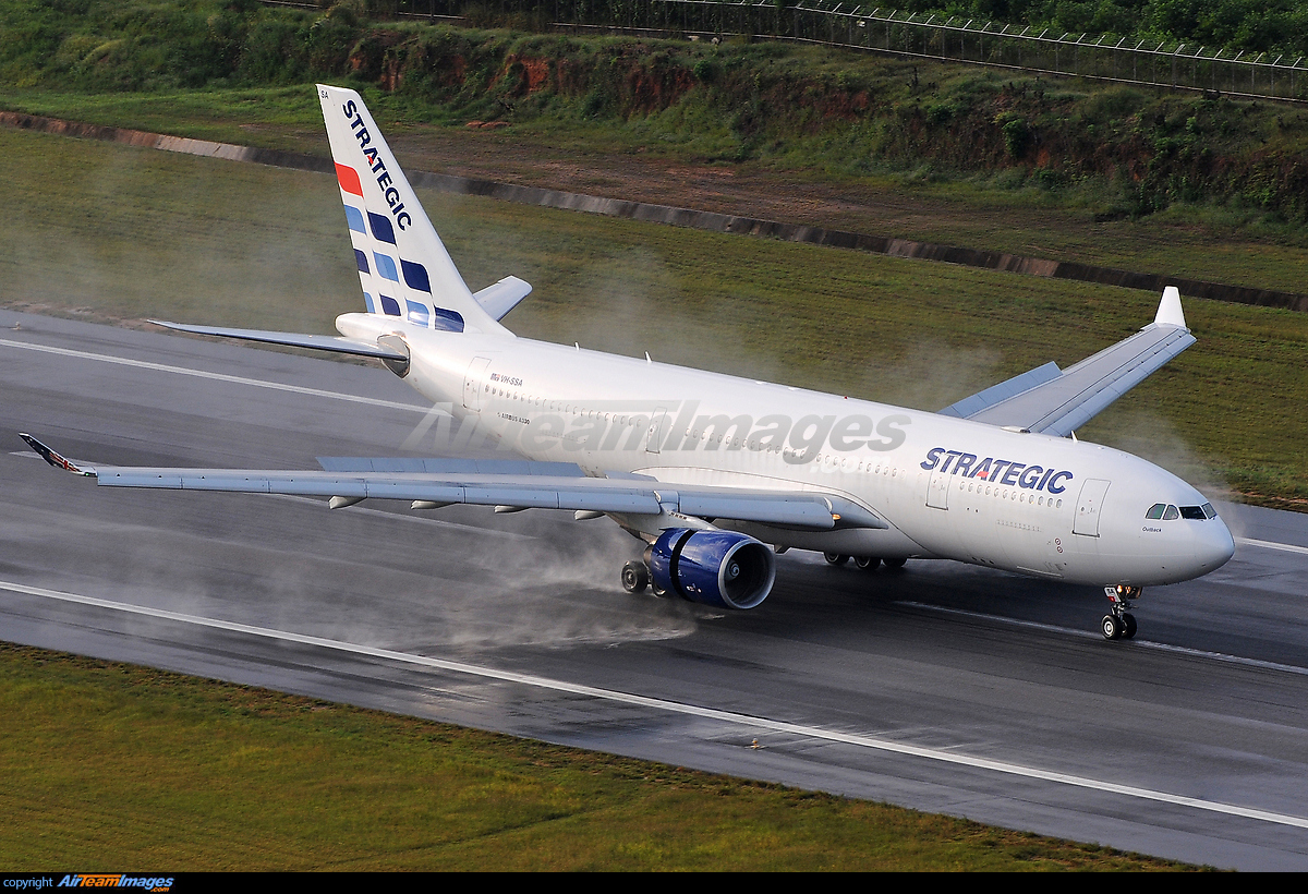 Airbus A330-223 - Large Preview - AirTeamImages.com