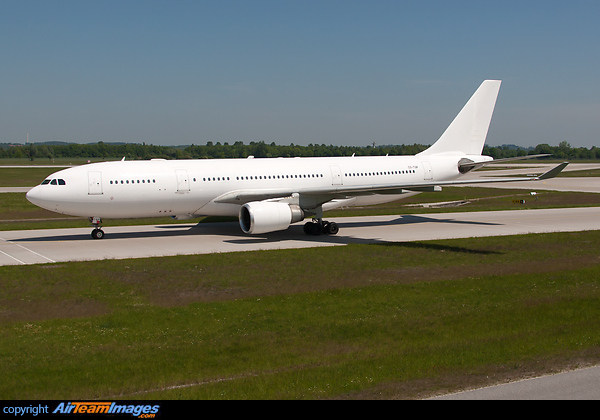 Former Air Comet A330 Airbus A330-202