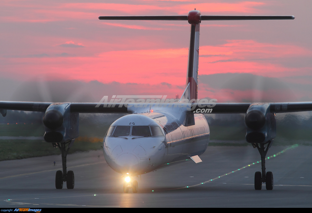 Bombardier Dash 8402Q Large Preview