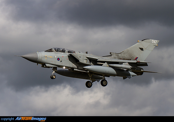 RAF Panavia Tornado GR4 ZA556 making a low pass along runway 25 at Bae Systems, Warton. Panavia Tornado GR4