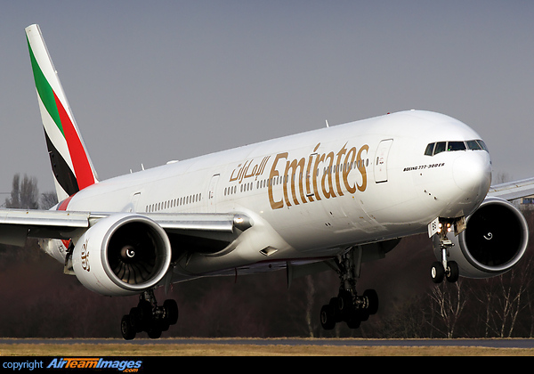 Boeing 777-31H/ER Boeing 777-31H/ER