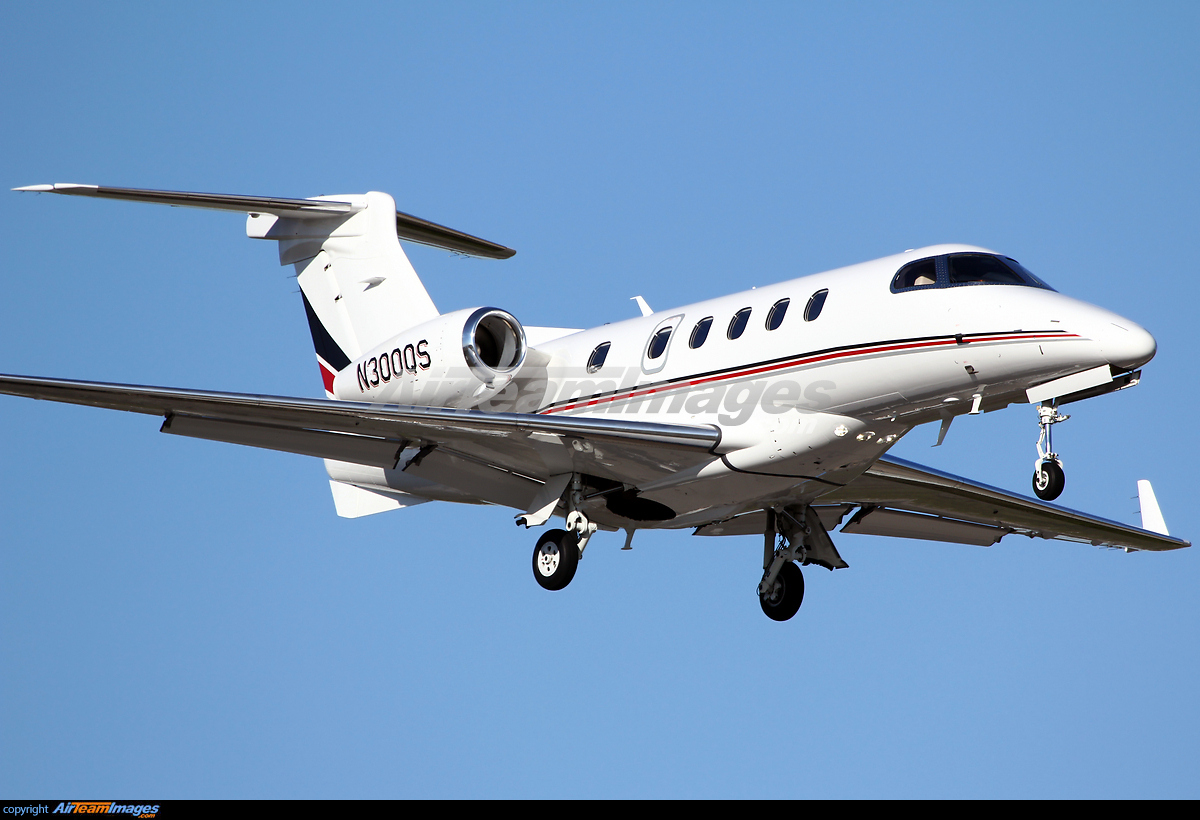 Embraer Phenom 300 Large Preview