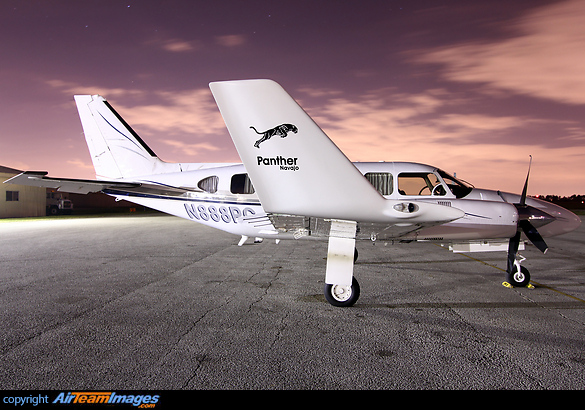 Piper PA-31-350 Panther Navajo Piper PA-31-350 Panther Navajo