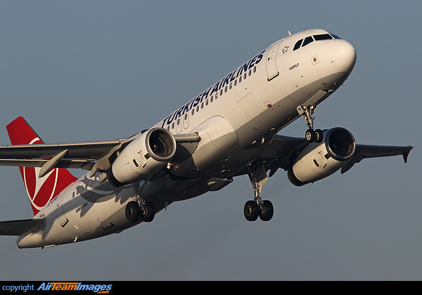 Airbus A320-232 (TC-JPM) Aircraft Pictures & Photos - AirTeamImages.com