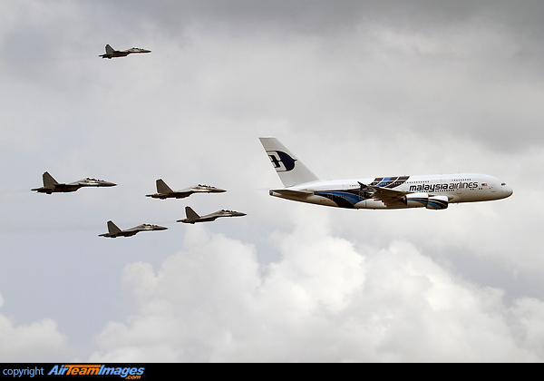 Malayan Airways A380 in formation with Malayan Air Force Sukhoi Su-30s at LIMA 13 Airbus A380-841 & Sukhoi Su-30