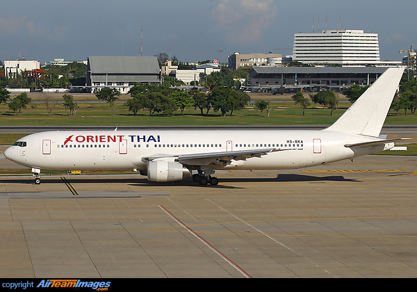 Boeing 767-3W0/ER Boeing 767-3W0/ER