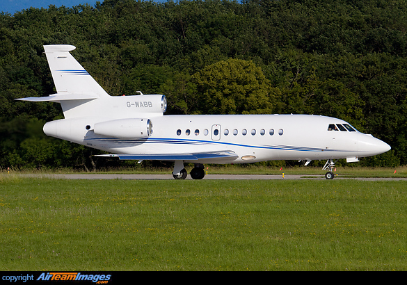 A Dassault Falcon 900EX lining up in Geneva airport Dassault Falcon 900EX