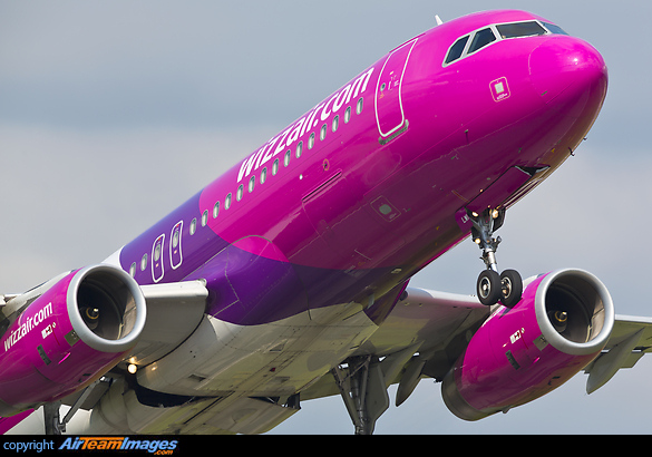 Airbus A320-232 Airbus A320-232