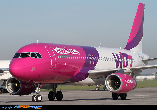 Airbus A320-232 Airbus A320-232