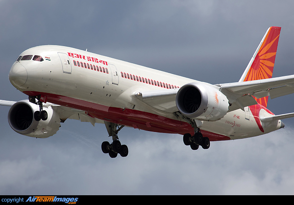 Boeing 787-8 Dreamliner Boeing 787-8 Dreamliner