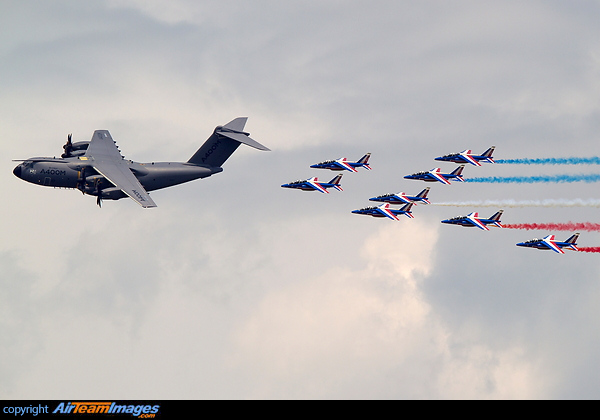 A400M & Patrouille de France A400M & Patrouille de France