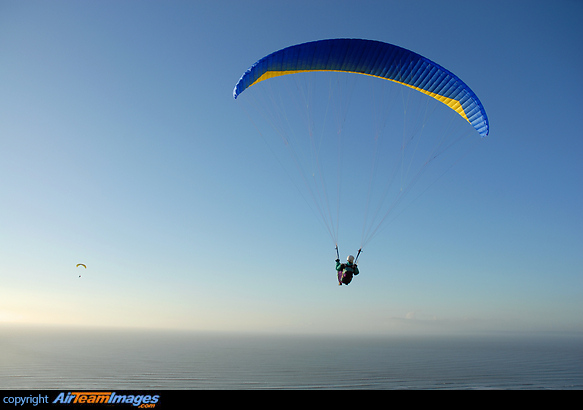Rhossili is often voted, by those who partake of this sport, as one of the best places to enjoy hang gliding and paragliding in Wales; Taking off from Rhossili Down and soaring over the expanse of Rhossili Bay. Paraglider