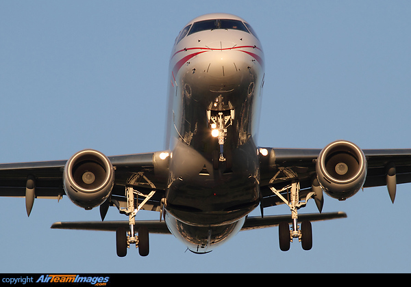 Embraer ERJ-175LR Embraer ERJ-175LR