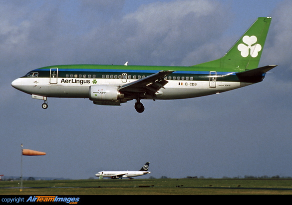 Boeing 737-548 Boeing 737-548
