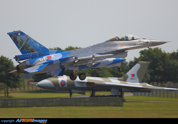 F-16AM Fighting Falcon F-16AM Fighting Falcon