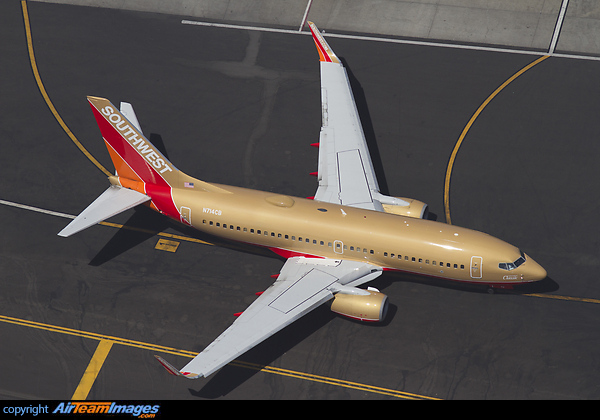 Boeing 737-7H4 (N714Cb) Aircraft Pictures & Photos - Airteamimages.Com
