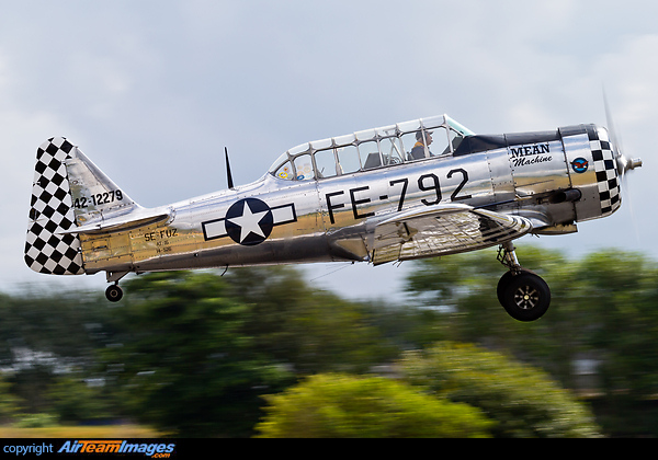 Noorduyn AT-16 Harvard IIB Noorduyn AT-16 Harvard IIB