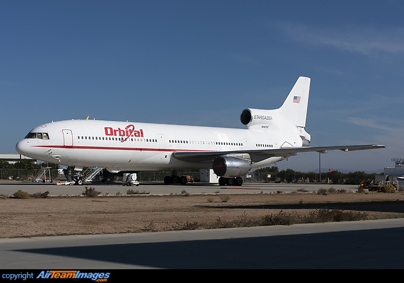 The Orbital Sciences Corporation Lockheed L-1011, N140SC Stargazer launches satelites into orbit on Pegasus-XL boosters Lockheed L-1011 Tristar 100