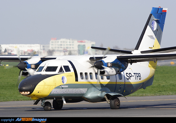 Let L-410UVP-E15 Turbolet Let L-410UVP-E15 Turbolet