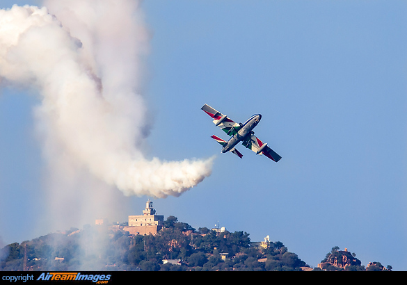 Crazy Flight.... Aermacchi MB-339PAN
