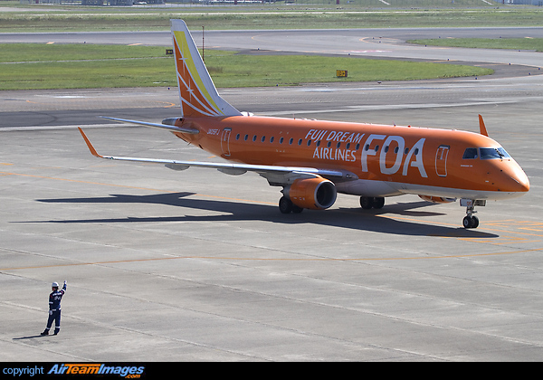 Embraer ERJ-175SD Embraer ERJ-175SD