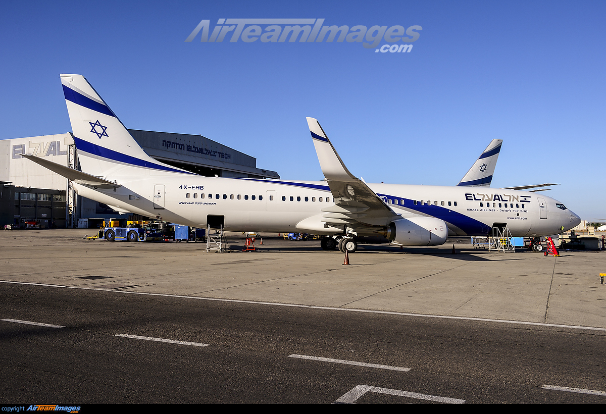 Boeing 737 958 Er 4x Ehb Aircraft Pictures Photos