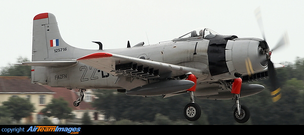 Douglas AD-4N(A) Skyraider