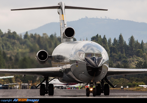 Boeing 727-2X3/Adv(F) Boeing 727-2X3/Adv(F)