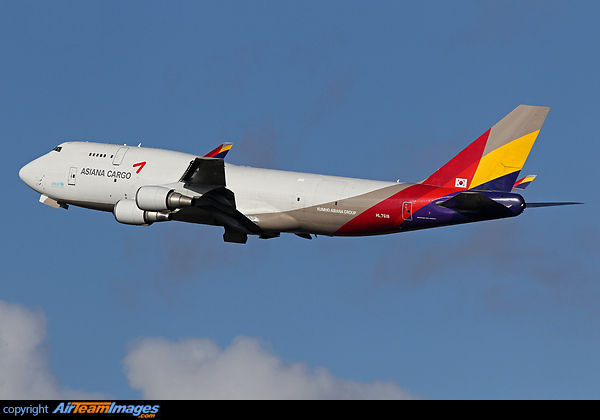 Boeing 747-446(BDSF)