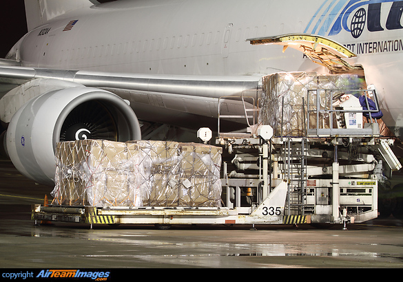 Boeing 767-223(F) Boeing 767-223(F)