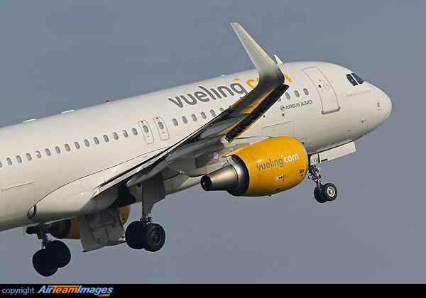 Airbus A320-214 Airbus A320-214