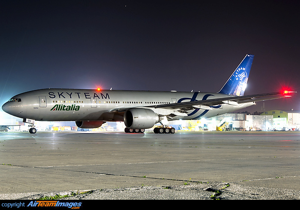 Boeing 777-243/ER Boeing 777-243/ER