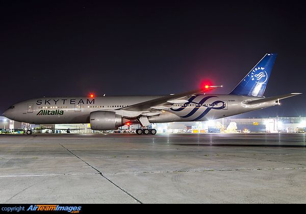 Boeing 777-243/ER Boeing 777-243/ER