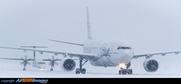 Airbus A330-342 Airbus A330-342