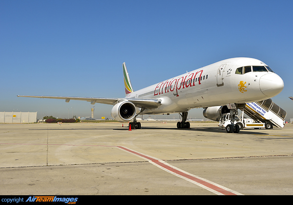 Boeing 757-23N Boeing 757-23N