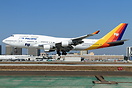 Boeing 747-412