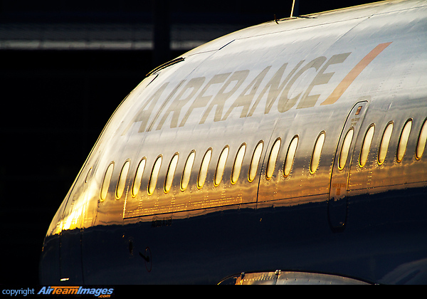 Airbus A319-111 Airbus A319-111