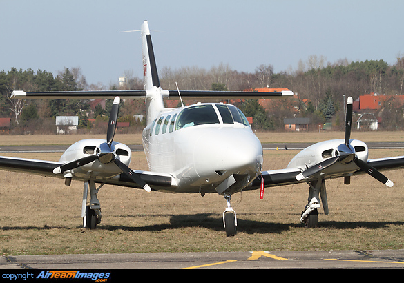 Cessna T303 Crusader Cessna T303 Crusader