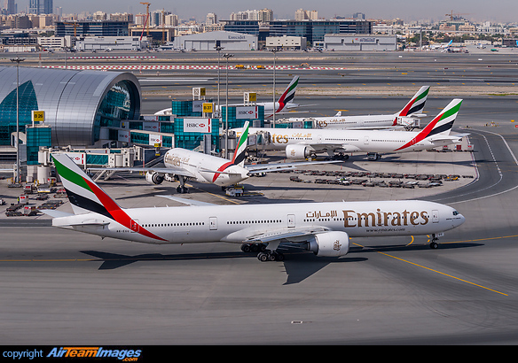 Boeing 777-31H/ER Boeing 777-31H/ER
