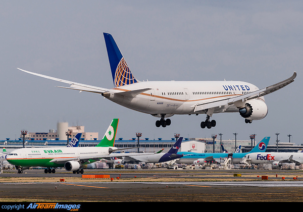 Boeing 787-8 Dreamliner Boeing 787-8 Dreamliner