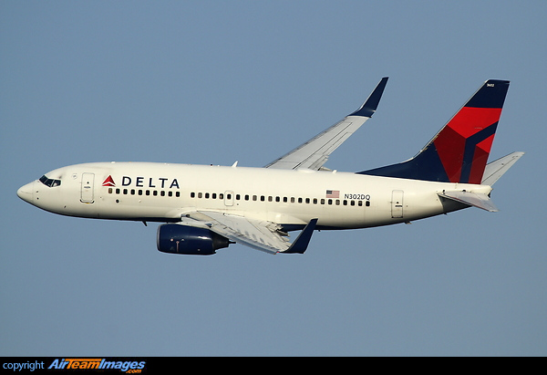 Boeing 737-732 Boeing 737-732