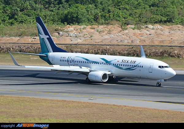 Boeing 737-8SA Boeing 737-8SA