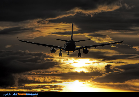 Airbus A330-243 Airbus A330-243