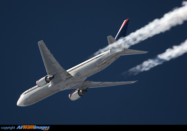 Boeing 767-332/ER Boeing 767-332/ER