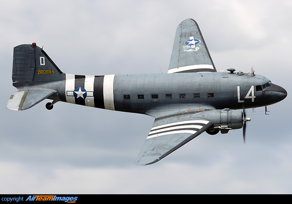 Performing at the Farnborough International Airshow media day. Douglas C-47A Skytrain (DC-3)