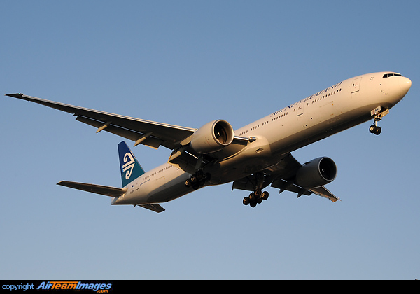 Boeing 777-319/ER Boeing 777-319/ER