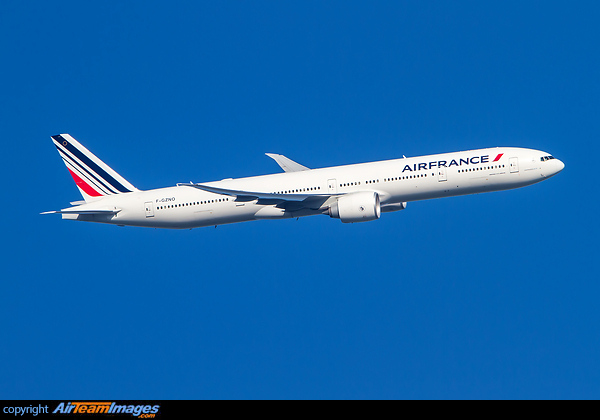 Boeing 777-328/ER Boeing 777-328/ER