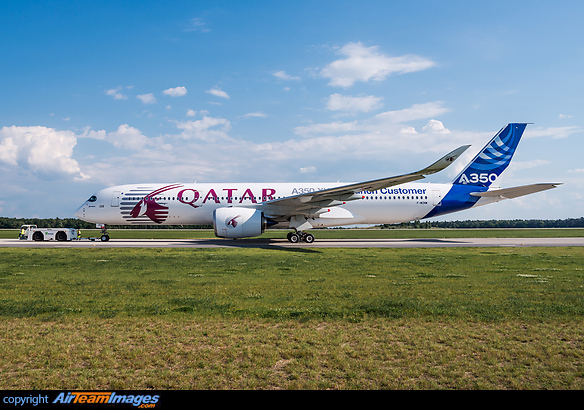 Being towed out of the display area towards the engine start-up position. Airbus A350-941