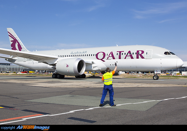 Boeing 787-8 Dreamliner Boeing 787-8 Dreamliner