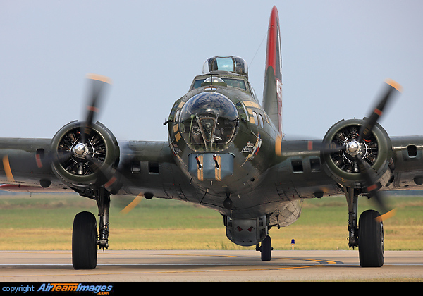"Texas Raiders" Boeing B-17G Flying Fortress